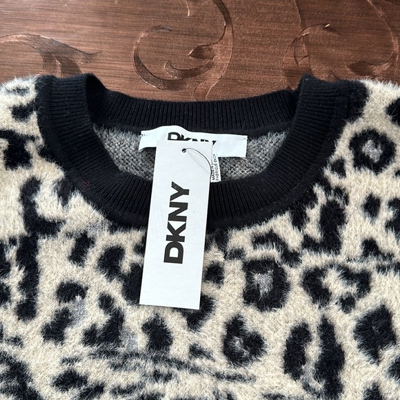 Dkny Women's Faux-Fur Animal-Print Crewneck Sweater - Picture 5 of 7